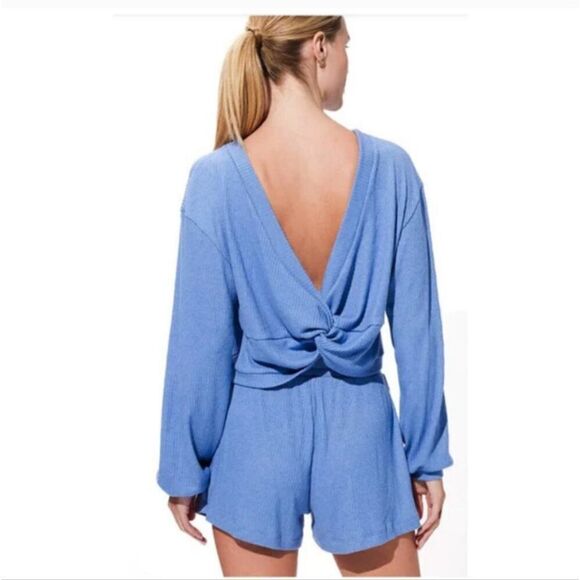 ELEVEN  Women's Razzle Dazzle Tennis Pullover Cornflower Blue NWT Extra Small - Picture 2 of 13